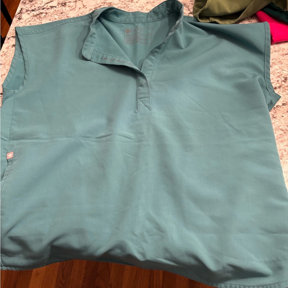 Figs Rafaela Scrub Top